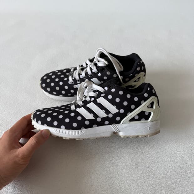[235]아디다스(adidas) 도트 스니커즈