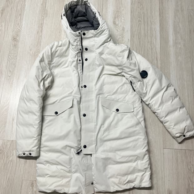 C.P. 컴퍼니 micro-m 화이트 패딩 105