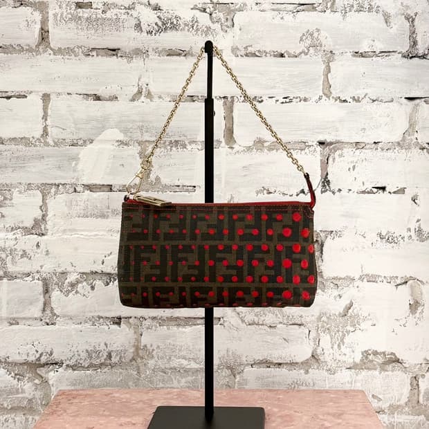 펜디 브라운 주카 레드 도트 포쉐트 체인백