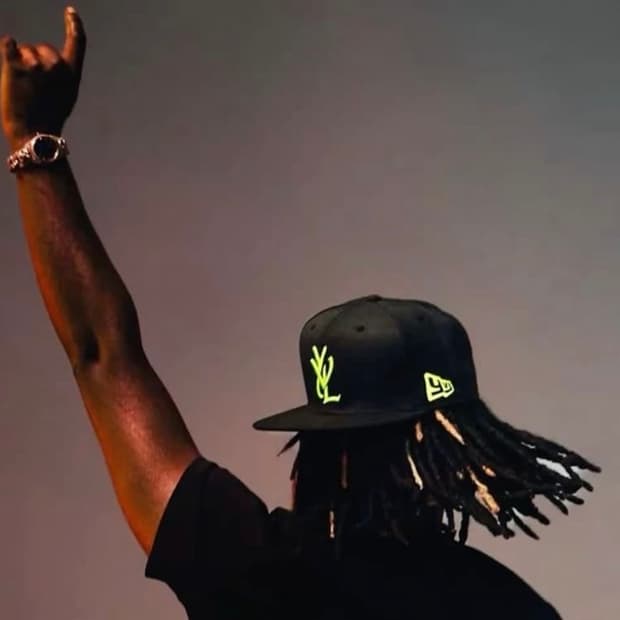 삽니다 plz 플레이보이카티 YVL