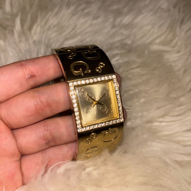 Guess vintage bangle watch