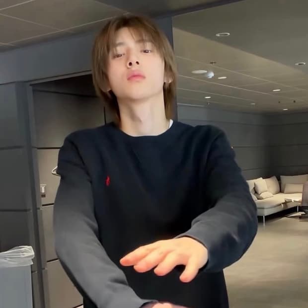 코르티스 주훈) 폴로 랄프로렌 맨투맨 스웻셔츠 블랙