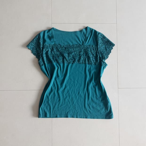 teal lace tee