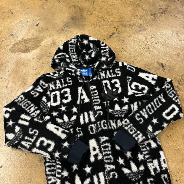 아디다스 백로고 패턴 후리스 후드집업 95