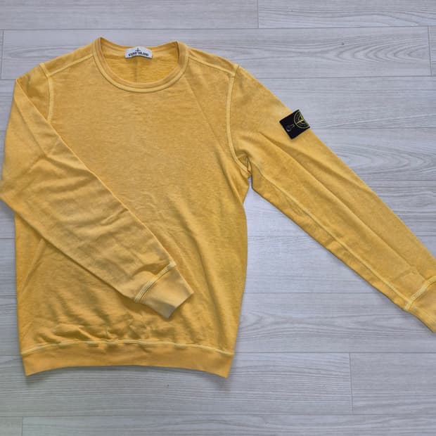 (정품) 스톤 아일랜드 머스타드 옐로우 맨투맨 S