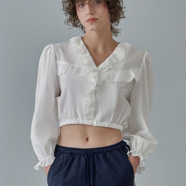 위드아웃썸머 위아썸 크롭 블라우스