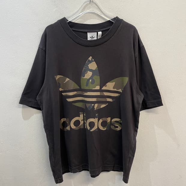 Adidas logo camo half T