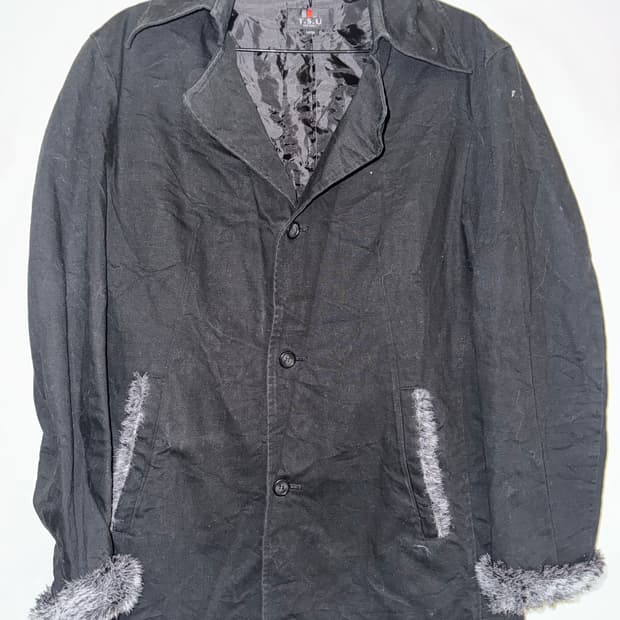 “T.S.U” Black fur detail coat