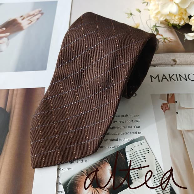 알테아 실크 브라운 체크 패턴 넥타이 9cm A등급 A19878
