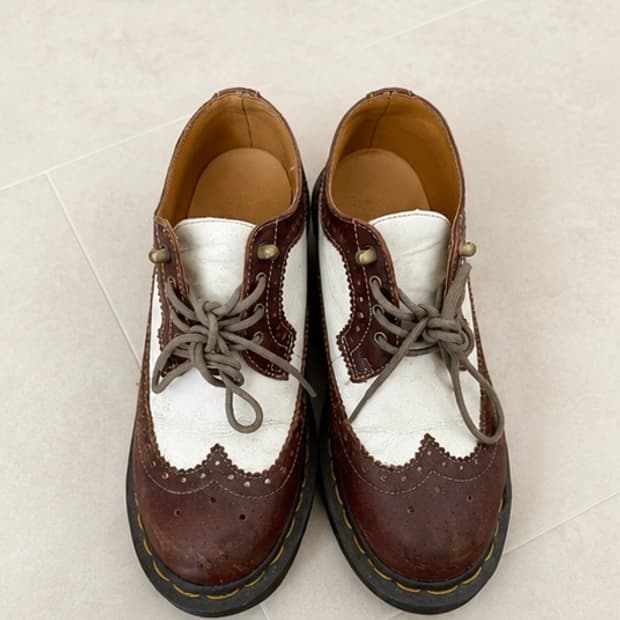 Dr.Martens SHANNON 닥터마틴 샤넌 브로그힐 여성 235