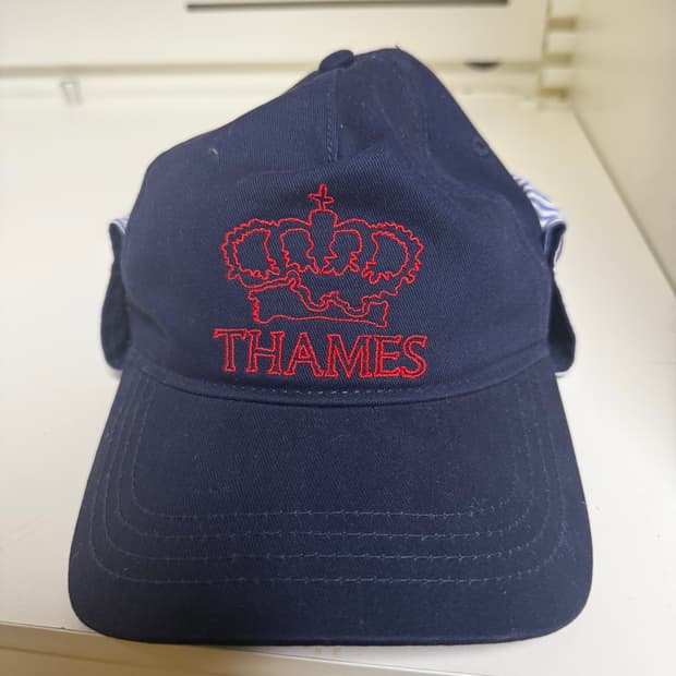 Thames 모자