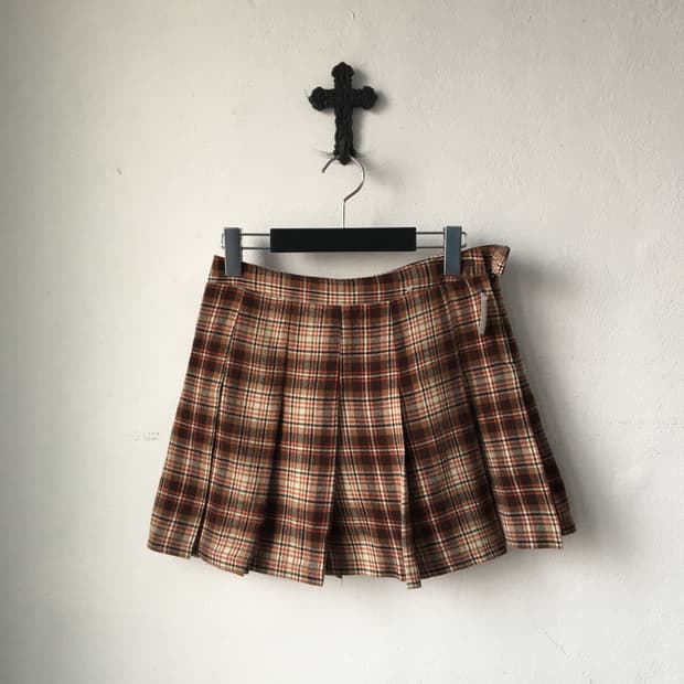 Check pattern pleats skirt