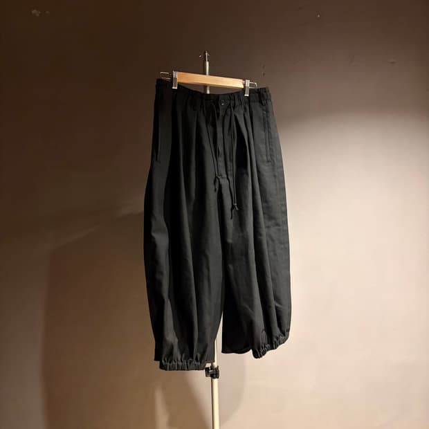 요지야마모토 그라운드와이 카라스 팬츠