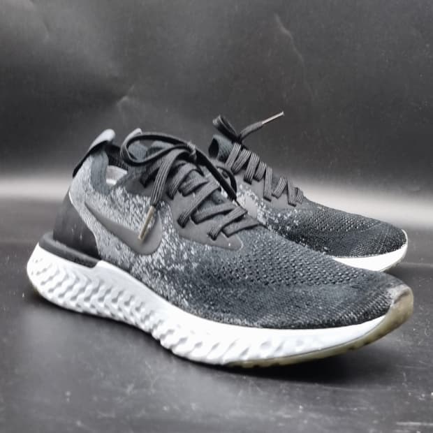 나이키 에픽 플라이니트 런닝화250