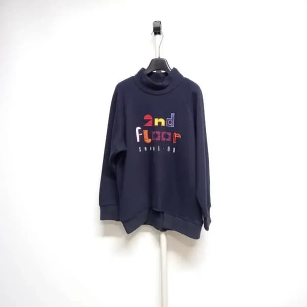 세컨플로어 추동 기모 박시타입 맨투맨 F