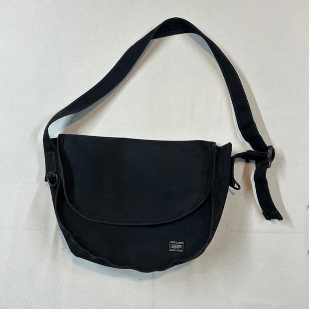 요시다 포터 스테인 블랙 메신저백 가방 숄더백 크로스백 W34