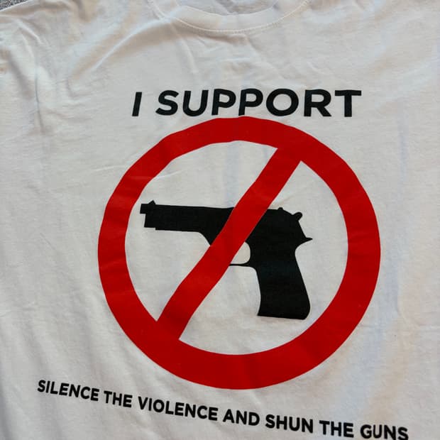 [xl] No gun tee