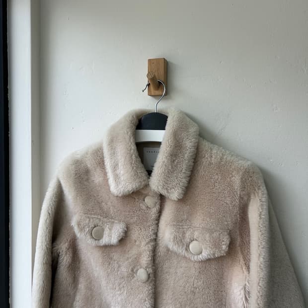 17162 - 20F/W 산드로 램스울 무스탕 자켓