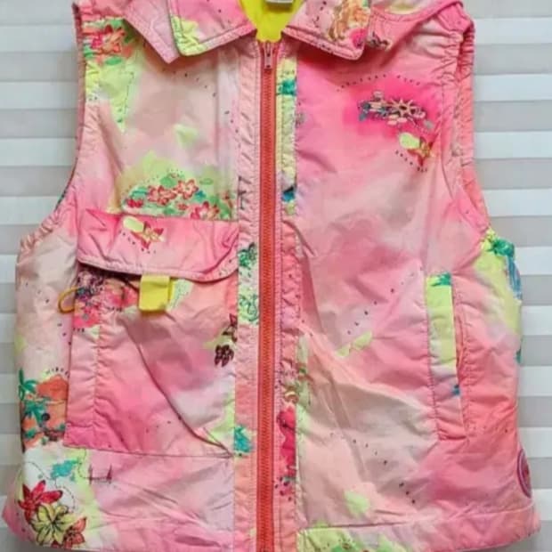 세일!가격변동×(정품)오일릴리 플라워 패턴 후드베스트