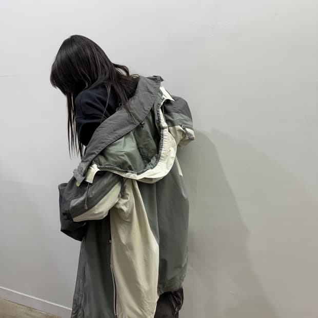 노스페이스 하이벤트 그레이&화이트 윈드브레이커