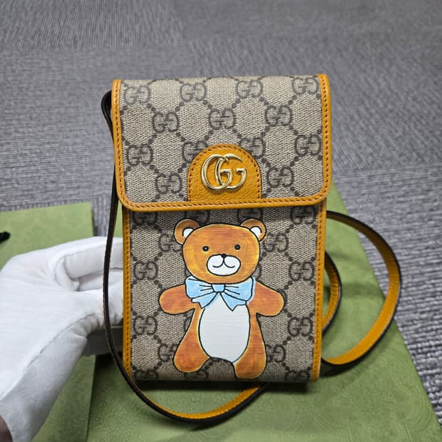 [특가][정품] 구찌 카이 한정판 폰홀더백