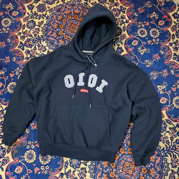 오아이오아이(OiOi) 시그니쳐 빅로고 기모 후드티셔츠