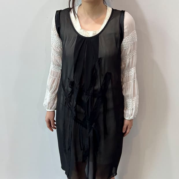 블랙 쉬폰 디테일 원피스