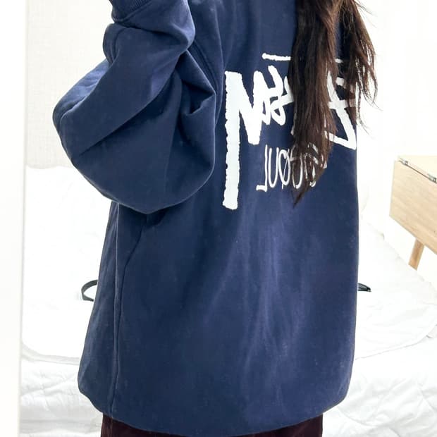 스투시 서울 빅로고 네이비 맨투맨