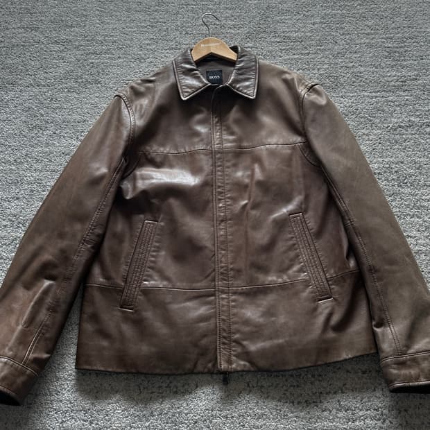 휴고보스 레더자켓