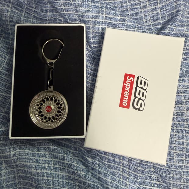 슈프림 x BBS RS 림 키체인 크롬 - 25FW