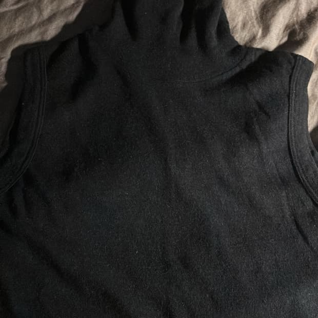 릭오웬스 구형 터틀넥 슬리브리스 나시 44사이즈