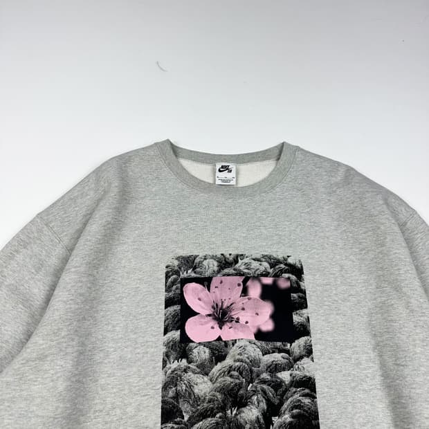 나이키sb 플라워 박스 로고 그레이 맨투맨 (XL)