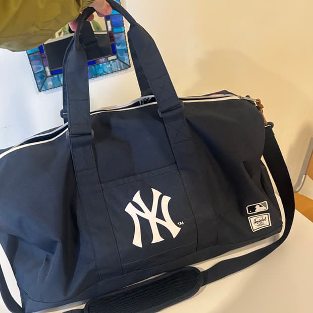 허쉘 서플라이 뉴욕양키스 MLB 더플백 네이비
