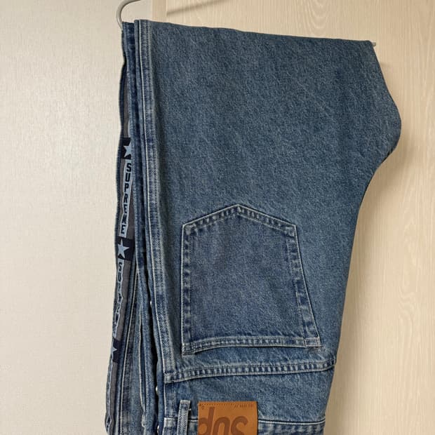 슈프림 스냅오프 배기 진 워시드 블루 - 23FW 36사이즈