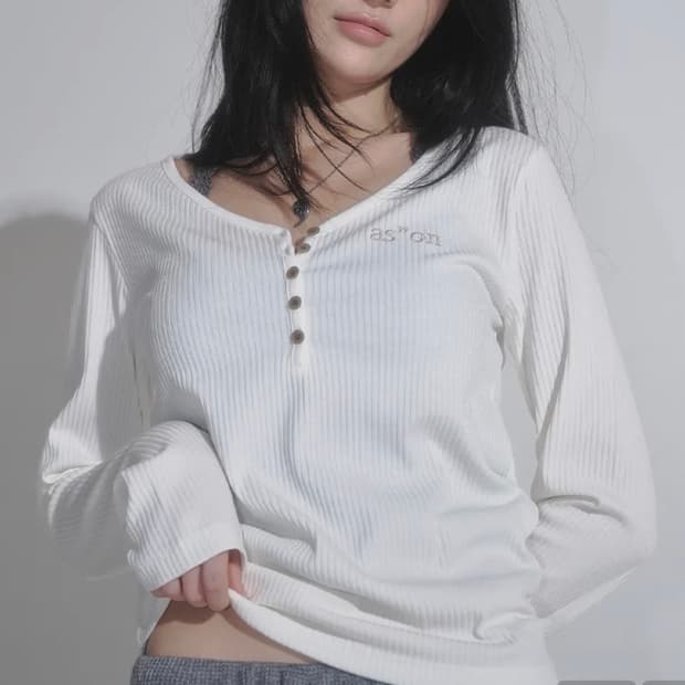 애즈온 위시 립드 버튼티 아이보리 화이트 골지티