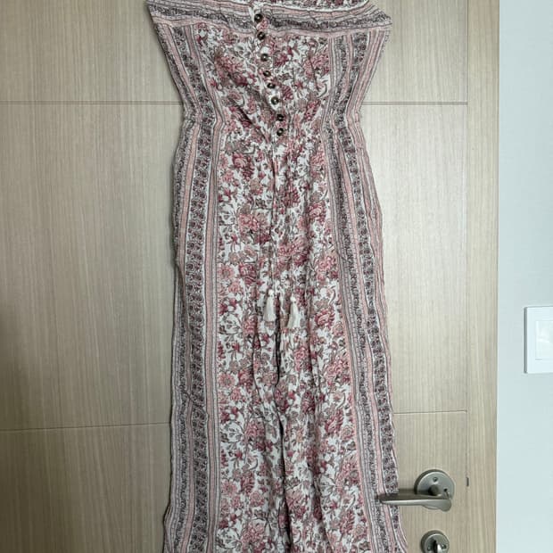 오프숄더 점프수트