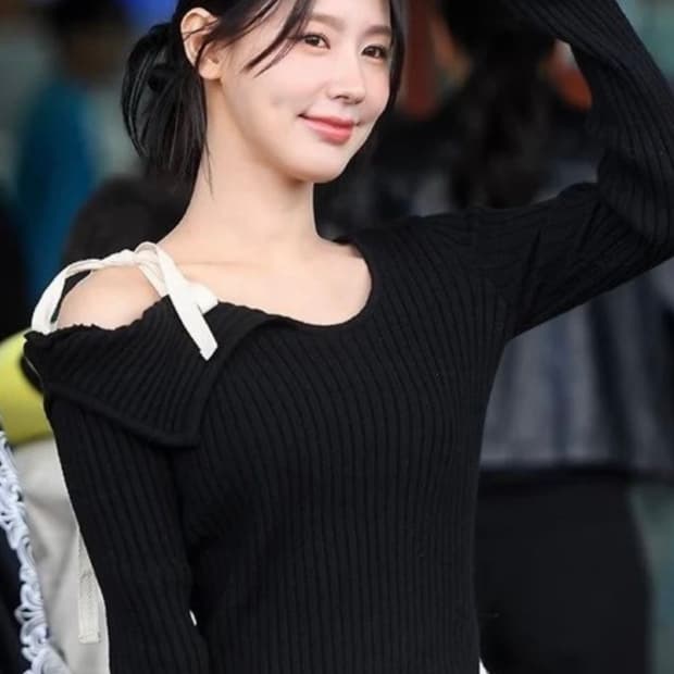 글로니 아이사 니트