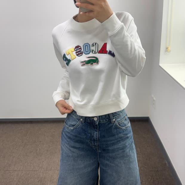 Lacoste 라코스테 패치 로고 화이트 크롭 맨투맨 
