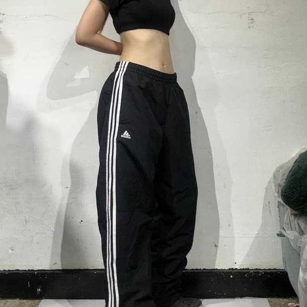 아디다스 블랙 화이트 삼선 트레이닝 팬츠 100