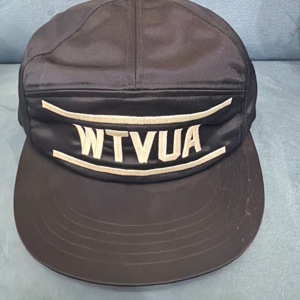 더블탭스 사틴 스냅백