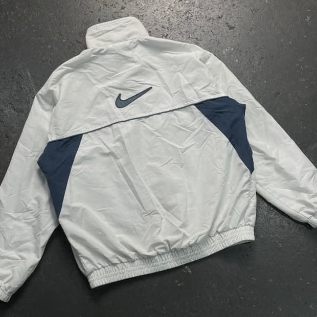 100 나이키 올드스쿨 바람막이 