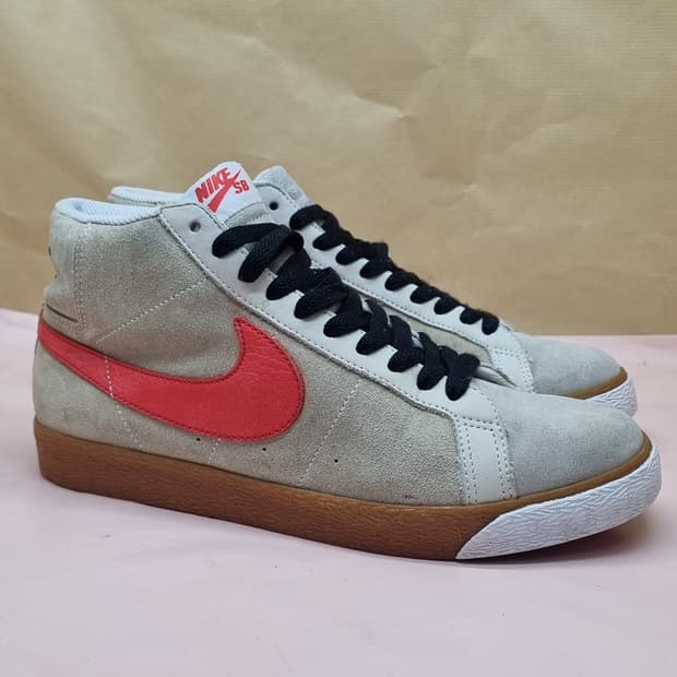 나이키 블레이저 스우시라이프  하이탑 260