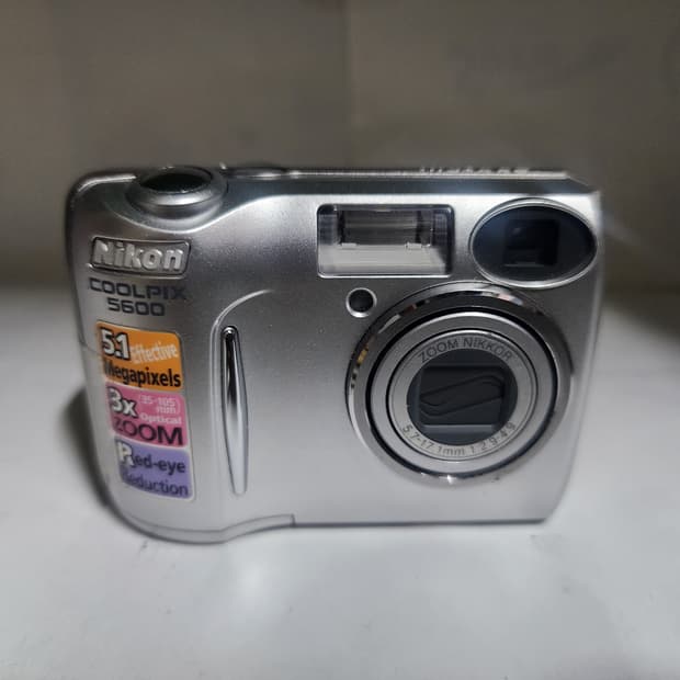 니콘 쿨픽스 5600 빈티지 디카