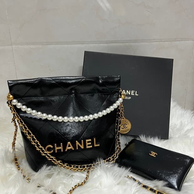 샤넬VIP 진주 미니핸드백 빅로고 크로스바디  & 파우치