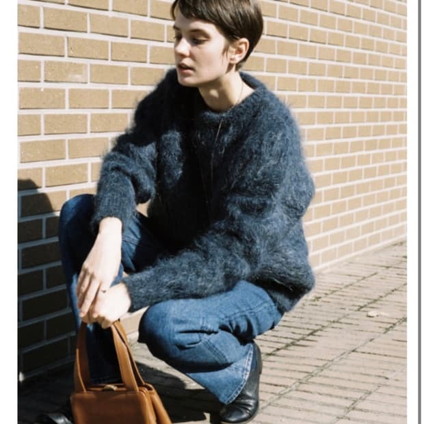 시엔느 쉐비 모헤어 니트 미드나잇 블루