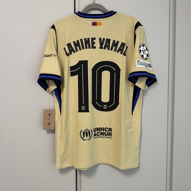 25-26 바르셀로나 어웨이 어센틱 해외M 라민 야말 판매