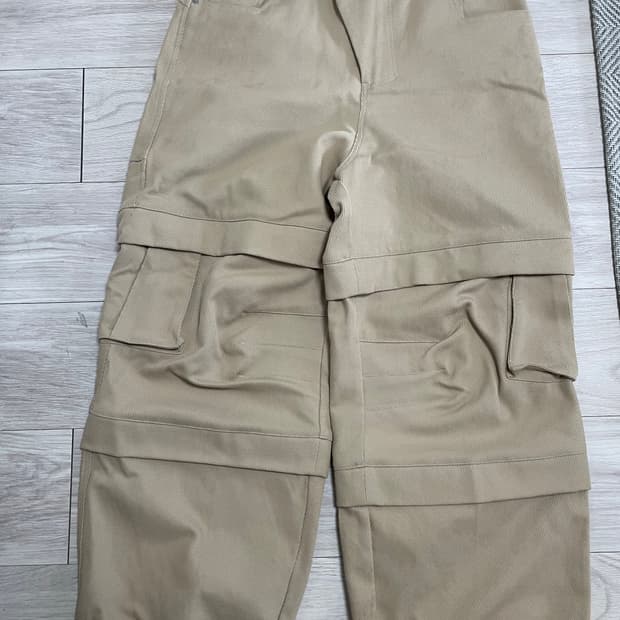 카미엔 타이탄 배기 팬츠 베이지