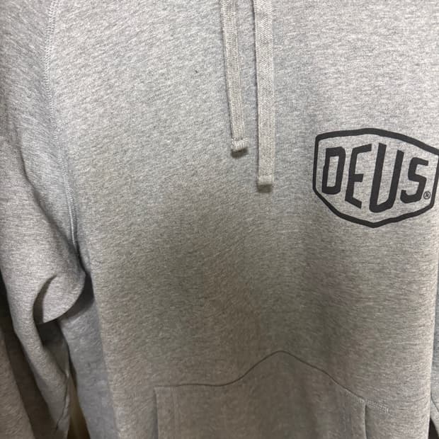 Deus ex machina 후드 그레이