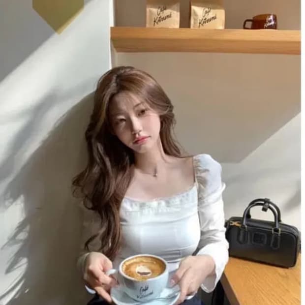 제니오 블라우스