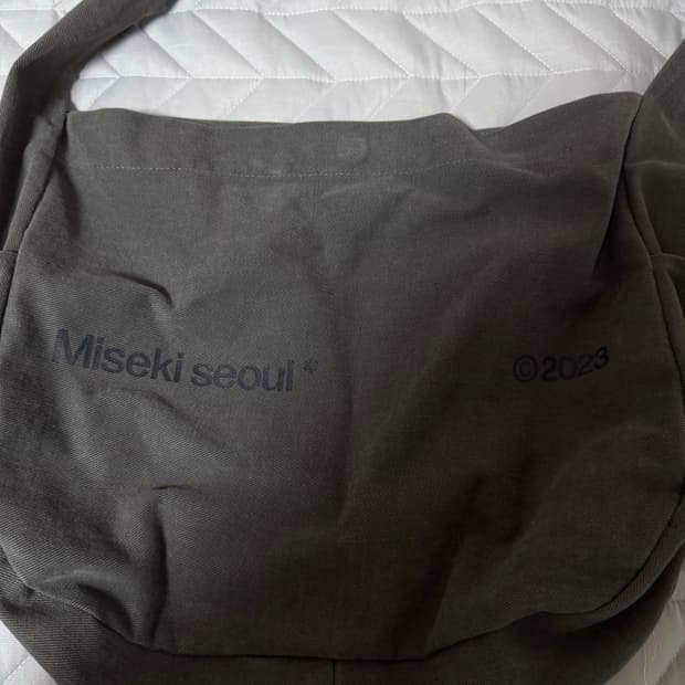 미세키서울 크로스백